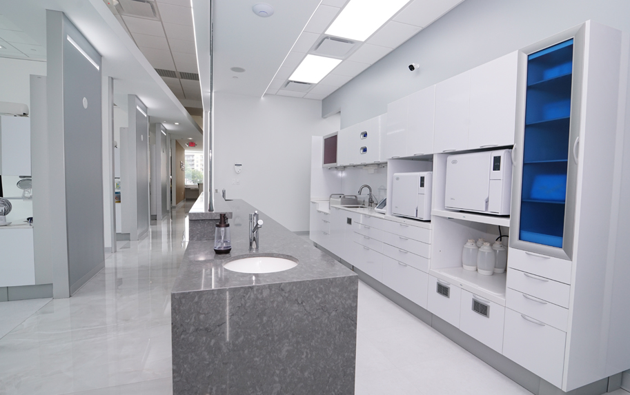 Clean Interior View of Polish Dentistry